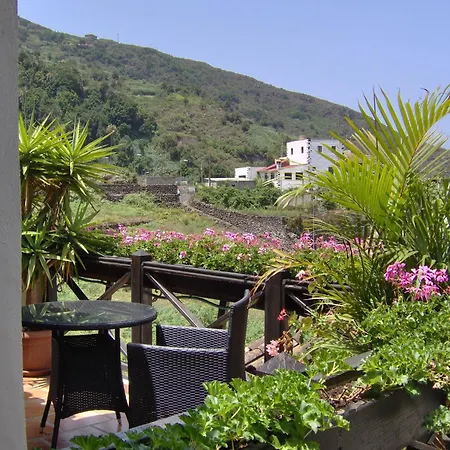 Rustic With Balcony And Sea View Апартаменты