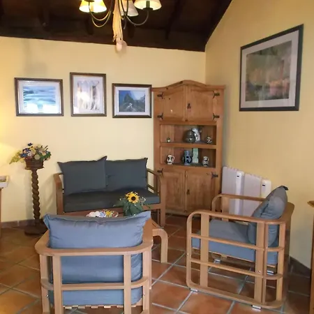 Rustic With Balcony And Sea View Апартаменты *